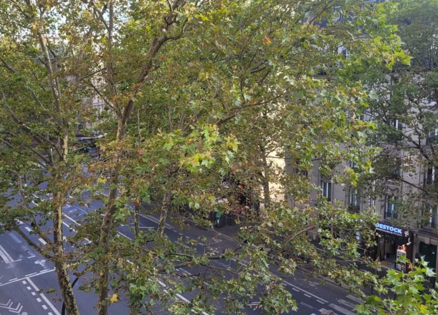 A Deux Pas De Montmartre Apartment *
